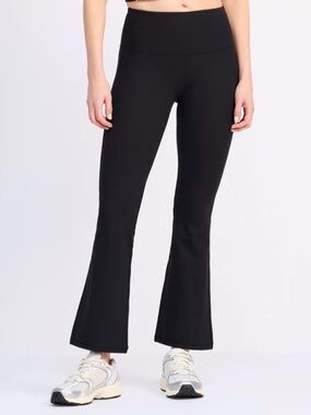 WE WANDER DailyFlex Flare Legging
